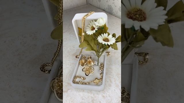 Золото за грамм 19000тг #бриллиант #золото #кольцо #серьги #комплект #браслет #цепочка #shorts смотреть онлайн