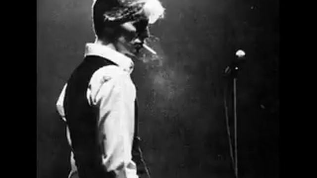 David Bowie - Port Of Amsterdam смотреть онлайн