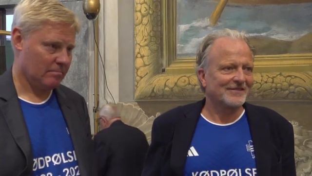 Beergreen e Larsen cittadini onorari di Pisa смотреть онлайн