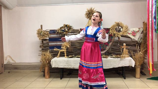 Солистка детского фольклорного ансамбля "Обережки" Попович Ангелина . смотреть онлайн