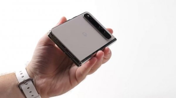 Распаковка ужасного Google Pixel FOLD за 200.000 рублей.