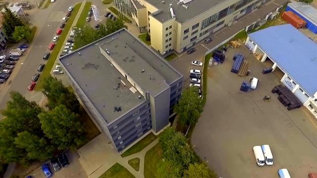 Лофт Апартаменты в Риге "Ganibu Loft". Место: Gānibu Dambis 31b, Рига смотреть онлайн