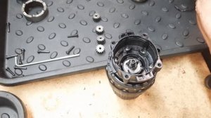 Шуруповёрт DEWALT не включается 2я скорость \ The DEWALT screwdriver does not turn on 2 speed