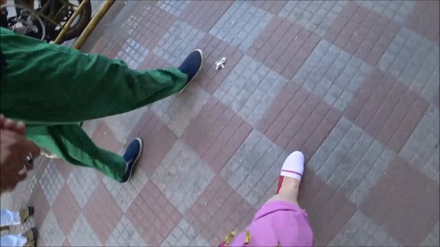16. ПОКУПАЕМ МНЕ ОБУВЬ БАТА. БОЛЬШЕ НЕ ХОЧУ ШОПИНГА! АКЕЛЛА ПРОМАХНУЛСЯ... ХОЧУ ДОМОЙ!!! смотреть онлайн