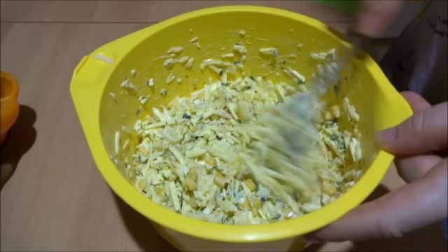 Салат с копченым колбасным сыром смотреть онлайн