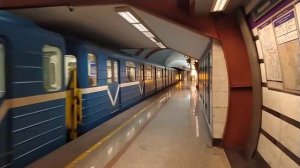 Метро-поезд 81-540.2/541.2 «Пришелец»