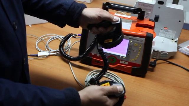 EGELANS EMS PRIMEDIC XD 300 DEFI TANITIM смотреть онлайн