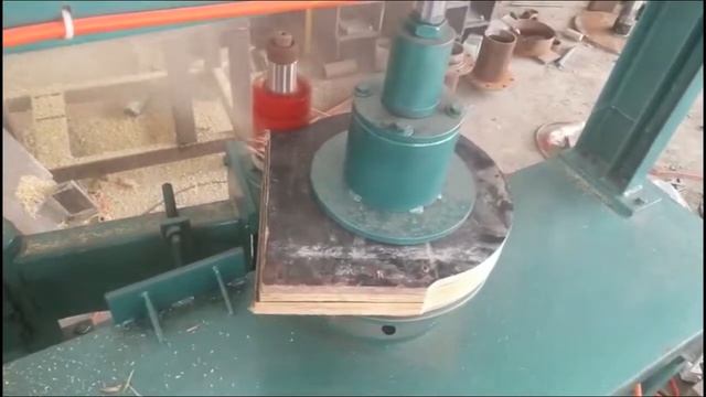 JD 0983 фрезерно копировальный станок как по массиву, так и по ДСП 1 смотреть онлайн