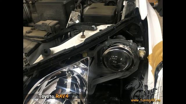 Toyota RAV4 IV, Установка Би ксеноновых линз Hella 3R смотреть онлайн