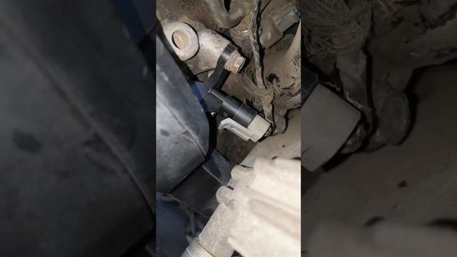 Замена датчика распредвала на Гранте