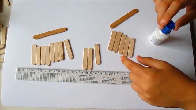 Построили мельницу из палочек для мороженого и покрасили в желтый цвет смотреть онлайн