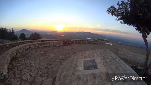 Первый рассвет нового 2019 года .Назарет город Иисуса .Израиль. смотреть онлайн