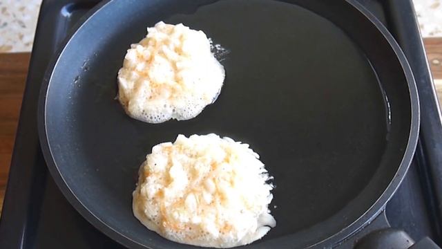 Пышные оладьи и омлет: простые рецепты