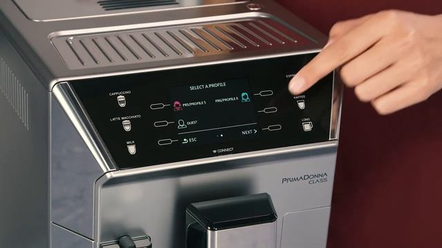 How to use the personal profiles on your De’Longhi PrimaDonna Class ECAM 550.75.MS or ECAM 550.55.S смотреть онлайн