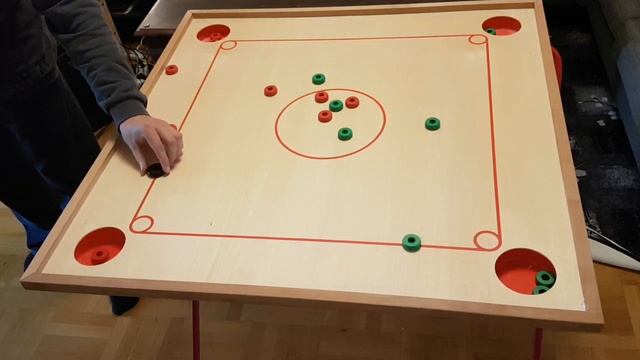 A game of Couronne - Swedish Novuss смотреть онлайн