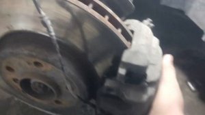 Замена передних колодок на BMW X6 E71