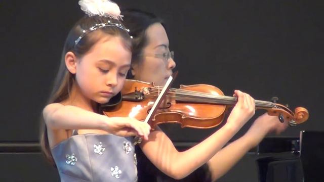 Julia Raphaela Kasprzak : Mozart Adagio E Major K.261 смотреть онлайн