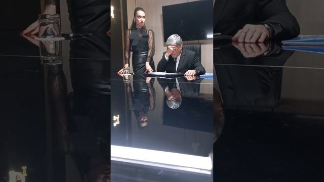 Катта хонадон сирлари сериалининг 2-фасли суратга олиш жараёнида. Кўриб боринг! смотреть онлайн