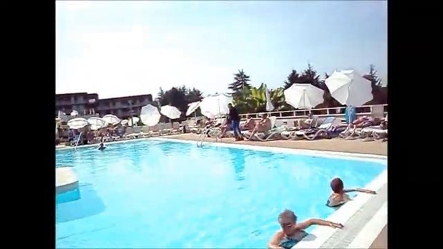 Unusual day смотреть онлайн