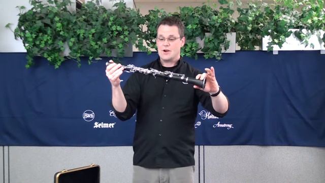 Proper Disassembling of a Clarinet by Conn-Selmer, Inc. смотреть онлайн