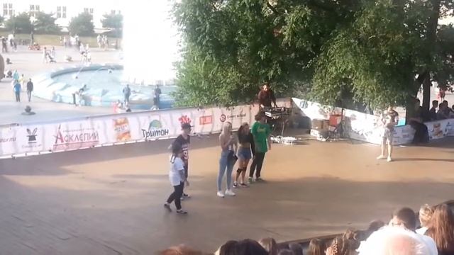 Во Владивостоке прошёл 4-й этап фестиваля уличных танцев Street Air-2017 смотреть онлайн