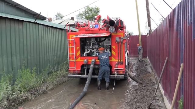 Паводок постепенно уходит. Настало время ремонта смотреть онлайн