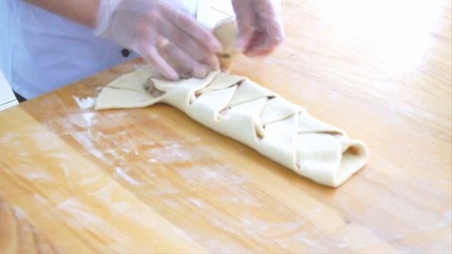 С НАМИ В ПРОФЕССИЮ Приготовление холодных блюд и закусок Кулебяка смотреть онлайн