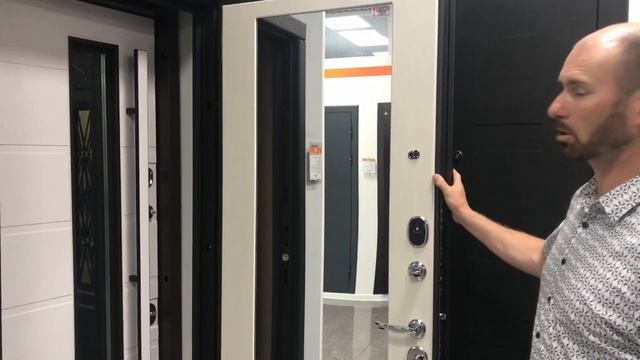 Входная дверь "Монарх" с зеркалом? Уюткомпания смотреть онлайн