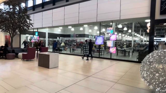 Канада. Предпраздничная суета. Подарки под елку. Рождество г. Виннипег смотреть онлайн