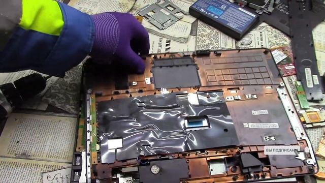 Ноутбук Acer Extensa 5630. Полный разбор на комплектующие.