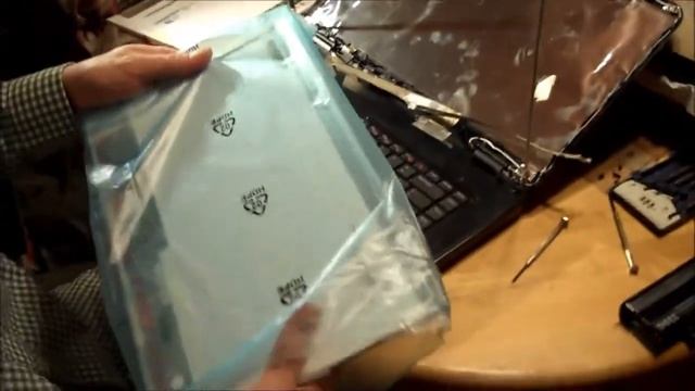 Laptop screen replacement / How to replace laptop screen Dell Inspiron N5050 смотреть онлайн