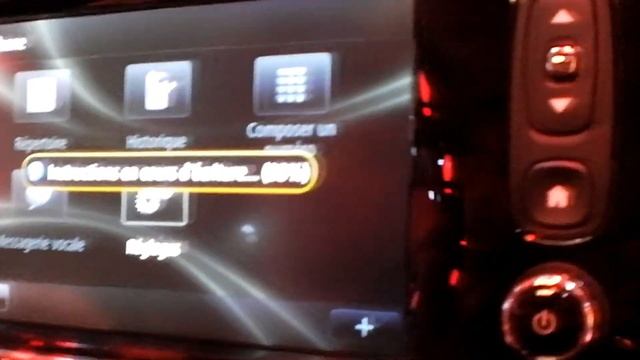 В новом Renault Clio фактически интегрирован планшет смотреть онлайн