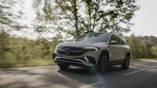 2022 Mercedes-Benz EQB 300 4Matic Review - A premium, 7-seat, EV смотреть онлайн