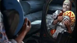 - Нет, не принцесса. - А кто же? - Королевна!