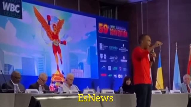Roberto Duran Sugar Ray Leonard piñata’s faceoff Leonard says too many belts in Boxing - do u agree смотреть онлайн