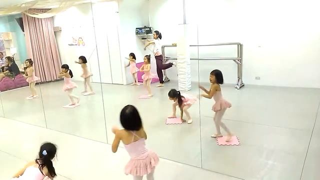 Хореография для детей. Китай. Children Dance смотреть онлайн