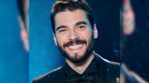 Как живет Акын Акынозю (Akın Akınözü) и сколько он зарабатывает