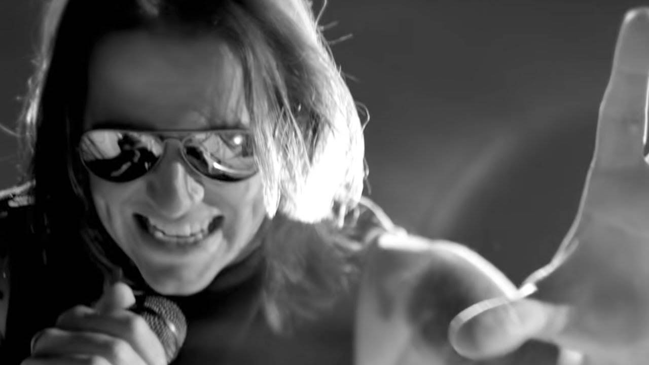 Avenged Sevenfold - Hail To The King [Official Music Video] HD смотреть онлайн