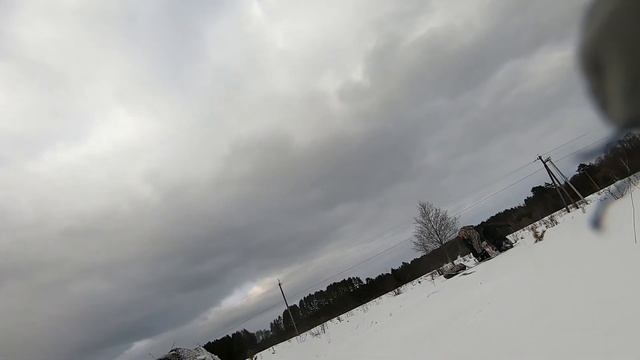 На капоте по насту!