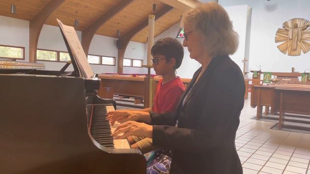 With my Piano Teacher Ms. Betty смотреть онлайн