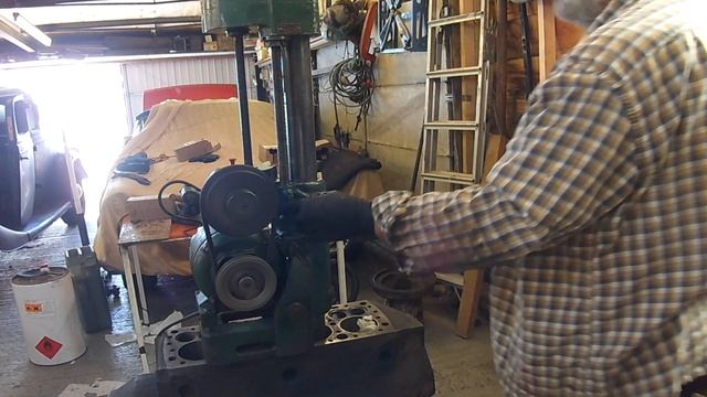 32 Ford Driveshaft Tech. Buma Boring bar fix. Last bore on 59 Flatty. 32 Pt 18 59A Pt12 смотреть онлайн