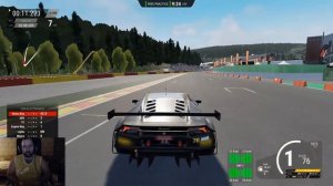 Вкатываюсь в Assetto Corsa Competizione на геймпаде