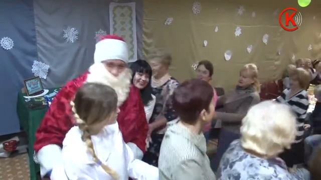 Праздничный утренник для людей старшего поколения прошел в терцентре Краснодона смотреть онлайн