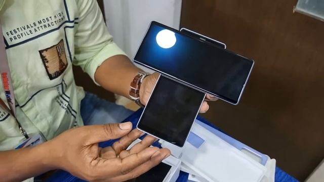 LG WING 5G UNBOXING , WORLD FIRST SWIVEL SMARTPHONE !!!