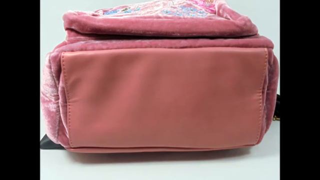 Mochila terciopelo rosa bordado en LUTASHA por 25,95 € смотреть онлайн