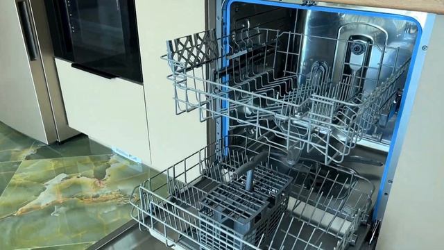 №17. Красивая кухня от фабрики "Кухни САМ" смотреть онлайн