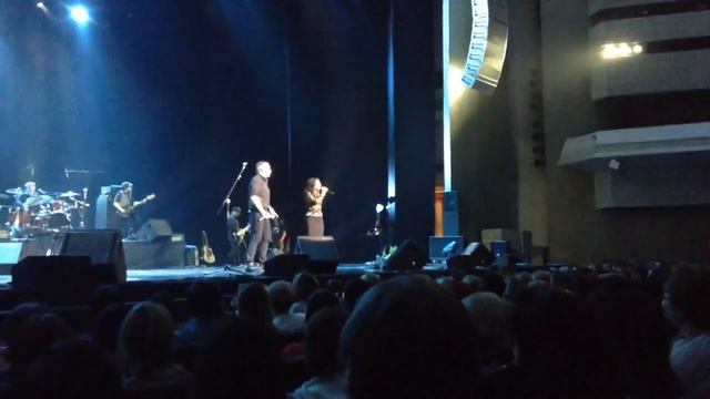 Дина и Гару в Санкт-Петербурге смотреть онлайн