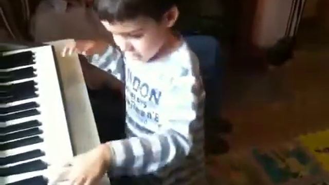 Макс 5 лет, день рождения смотреть онлайн