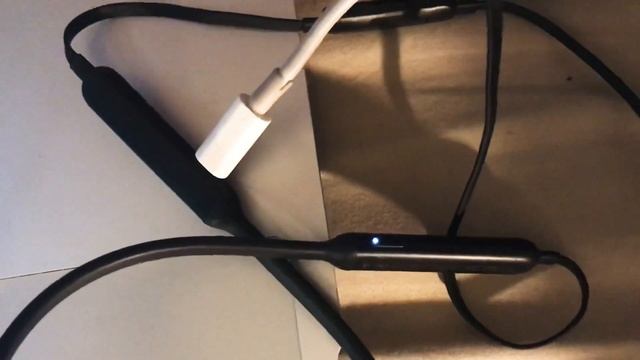 Beats X Wireless headphones not turning on !! смотреть онлайн