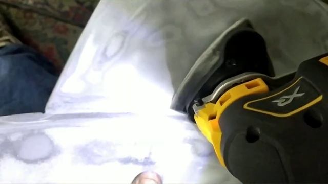 Подгон и покраска нового бампера. Ремонт сварка пластика по Немецкой технологииКаржаубайулы 320/26. смотреть онлайн